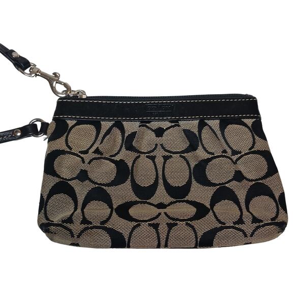 Coach Signature Jacquard Black Leather Trim Wristlet NWOT - Picture 1 of 8